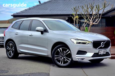 Silver 2019 Volvo XC60 Wagon T5 Momentum