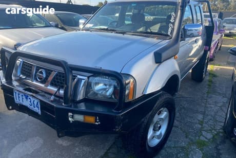 Silver 2004 Nissan Navara Dual Cab Pick-up Dx (4X4)