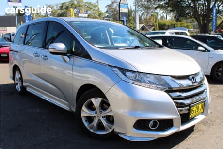 Silver 2019 Honda Odyssey Wagon Vti