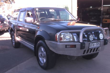 Black 2005 Nissan Navara Dual Cab Pick-up St-R (4X4)