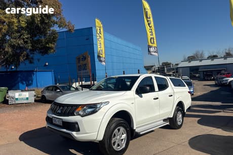 White 2017 Mitsubishi Triton Dual Cab Utility Glx Plus (4X4)