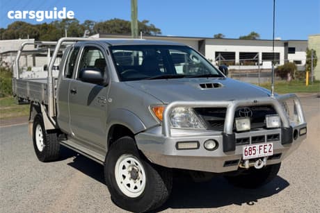 Silver 2007 Toyota Hilux X Cab Cab Chassis Sr (4X4)