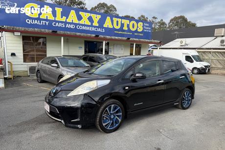 Black 2014 Nissan Leaf Hatch