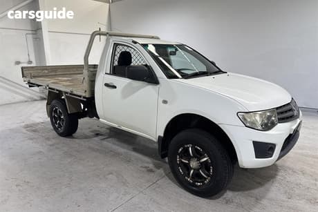 White 2014 Mitsubishi Triton Cab Chassis Gl