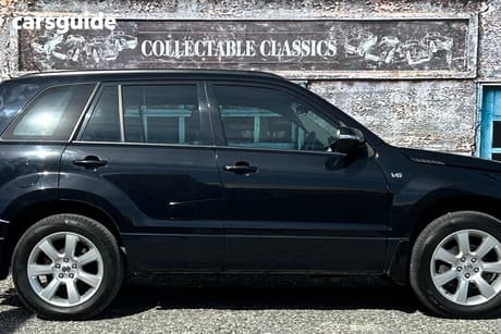 Black 2010 Suzuki Grand Vitara Wagon Prestige (4X4)