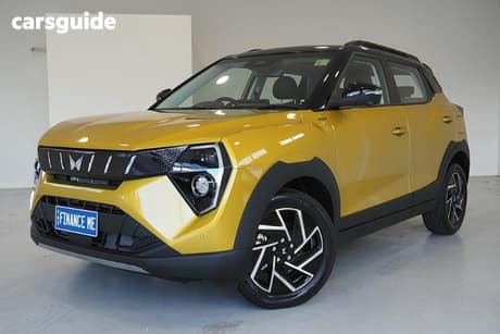 Yellow 2025 Mahindra Xuv 3Xo Wagon Ax7L