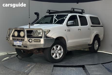 White 2010 Toyota Hilux Dual Cab Pick-up Sr5 (4X4)