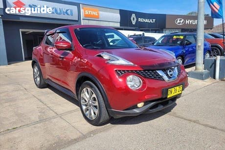Red 2015 Nissan Juke Wagon Ti-S (Awd)