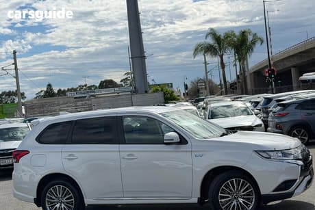 White 2021 Mitsubishi Outlander Wagon Phev Es 5 Seat (Awd)