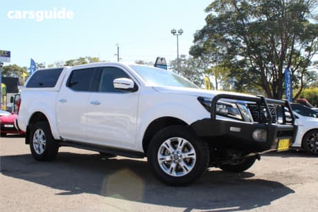 White 2021 Nissan Navara Dual Cab Pick-up St (4X2)