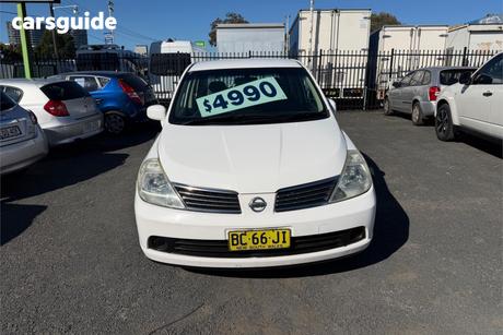 White 2009 Nissan Tiida Sedan St