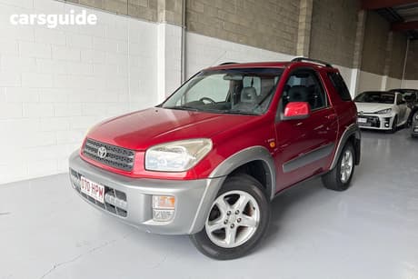 Red 2000 Toyota RAV4 Wagon Cruiser (4X4)