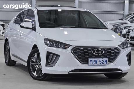 White 2022 Hyundai Ioniq Hatchback Plug-In Hybrid Premium