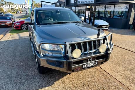 Grey 2012 Jeep Grand Cherokee Wagon Overland (4X4)
