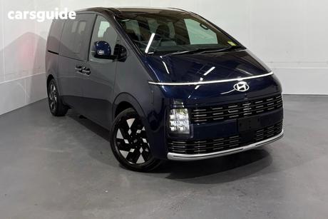 Blue 2026 Hyundai Staria Wagon Lounge