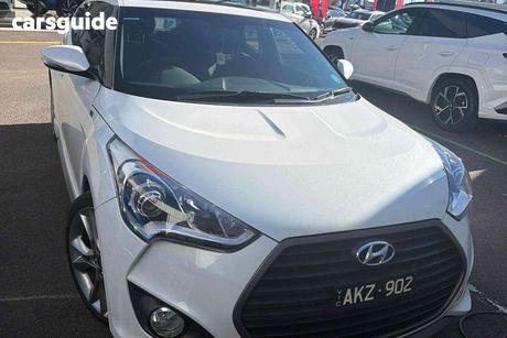 White 2016 Hyundai Veloster Coupe Sr Turbo