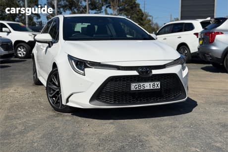 White 2022 Toyota Corolla Sedan Zr