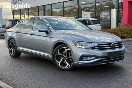 Silver 2023 Volkswagen Passat Sedan 140Tsi Business