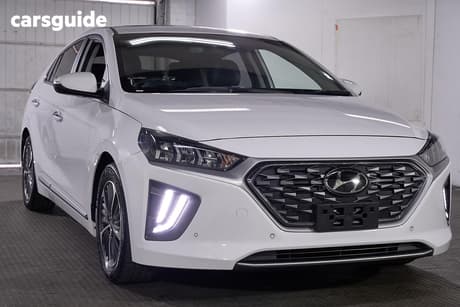 White 2022 Hyundai Ioniq Hatchback Plug-In Hybrid Premium