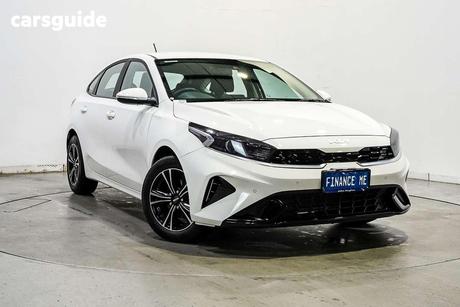 White 2024 Kia Cerato Hatchback S