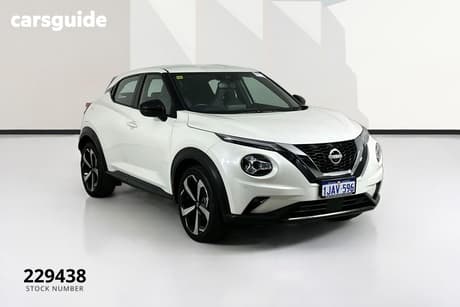 White 2023 Nissan Juke Hatchback St-L