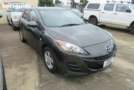 Silver 2009 Mazda Mazda3 Hatch MAXX