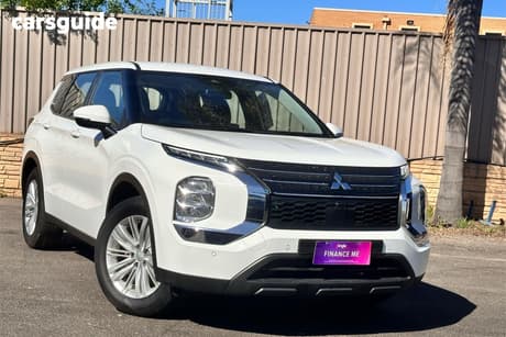 White 2024 Mitsubishi Outlander Wagon Es 5 Seat (2Wd)