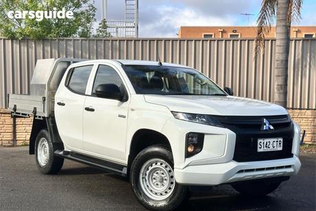 White 2023 Mitsubishi Triton Double Cab Chassis Glx (4X4)