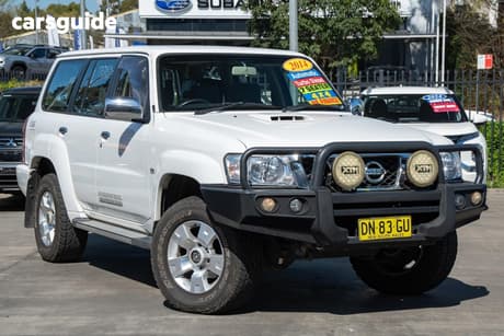 White 2014 Nissan Patrol Wagon St Titanium (4X4)
