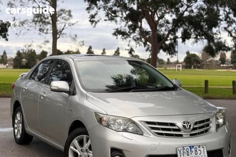 Silver 2011 Toyota Corolla Sedan Ultima