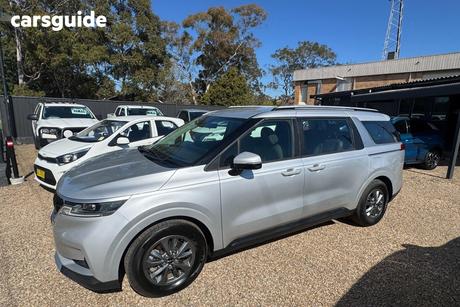 Silver 2022 Kia Carnival Wagon S