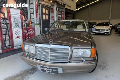 Brown 1990 Mercedes-Benz 420SEL Sedan W126 R