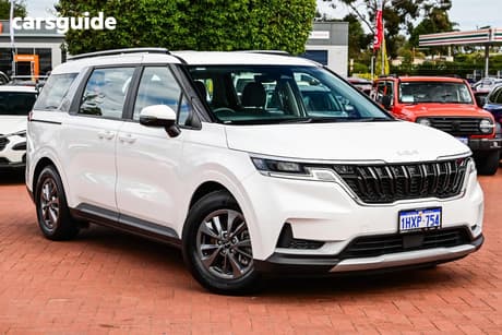 White 2023 Kia Carnival Wagon S