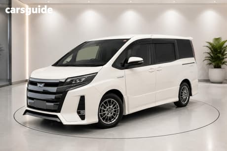 White 2018 Toyota Noah SUV SI WXB