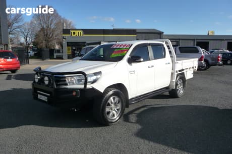 White 2017 Toyota Hilux Dual Cab Utility Sr (4X4)