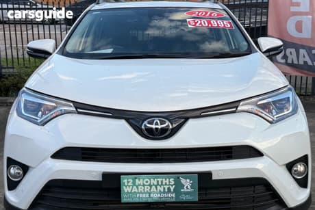 White 2016 Toyota RAV4 Wagon Cruiser (4X4)