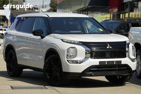 White 2026 Mitsubishi Outlander Wagon Black Edition 7 Seat (2Wd)
