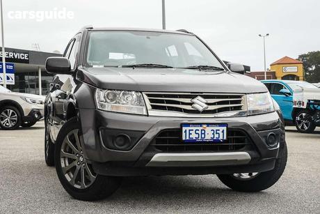 Grey 2015 Suzuki Grand Vitara Wagon Navigator (4X2)