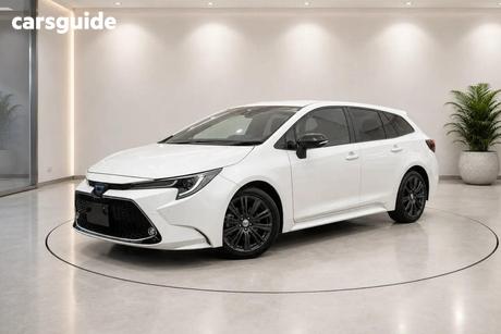 White 2022 Toyota Corolla SUV TOURING WXB (HYBRID)