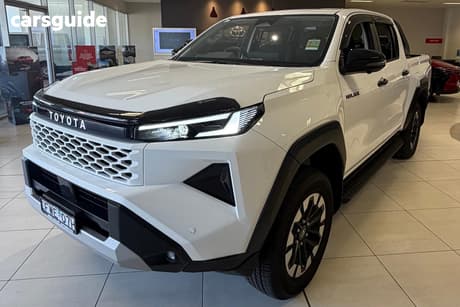 White 2025 Toyota Hilux Double Cab Pick Up Sr 48V (4X4)