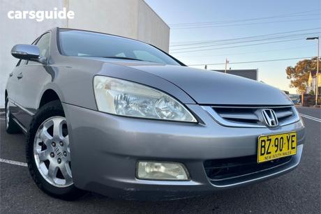 Silver 2005 Honda Accord Sedan V6 Luxury