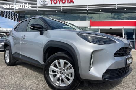Silver 2026 Toyota Yaris Cross SUV GXL 4X4