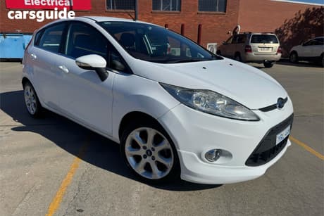 White 2009 Ford Fiesta Hatchback Zetec