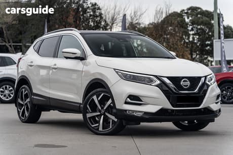 White 2018 Nissan Qashqai Wagon Ti