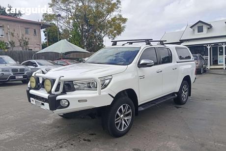White 2015 Toyota Hilux Dual Cab Utility Sr5 (4X4)