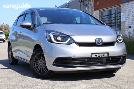 Silver 2023 Honda FIT- Hatch (HYBRID) GR3