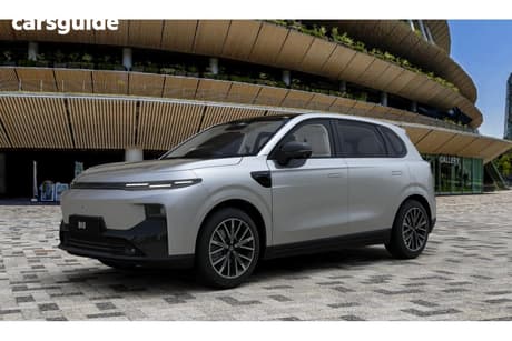 Silver 2026 Leapmotor B10 SUV DESIGN LR R