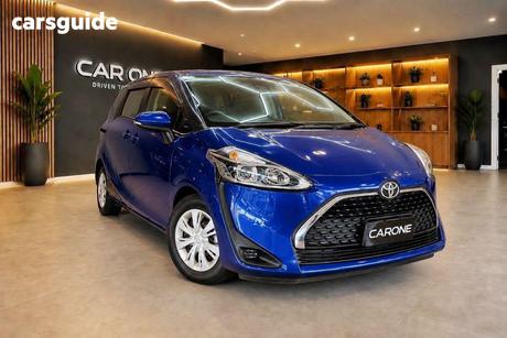 Blue 2020 Toyota Sienta Wagon (Hybrid) G