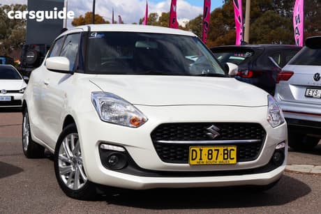 White 2023 Suzuki Swift Hatchback Gl Shadow