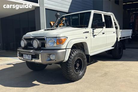 White 2019 Toyota Landcruiser Double Cab Chassis Gxl (4X4)
